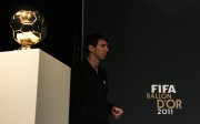 Хави Эрнандес, Лео Месси, Хосеп Гардиола - пресс конференция FIFA Ballon d'Or, 09.01.2012 (5xHQ) 374646201212087