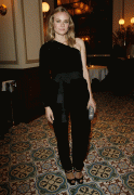 0531ea54687926.gif